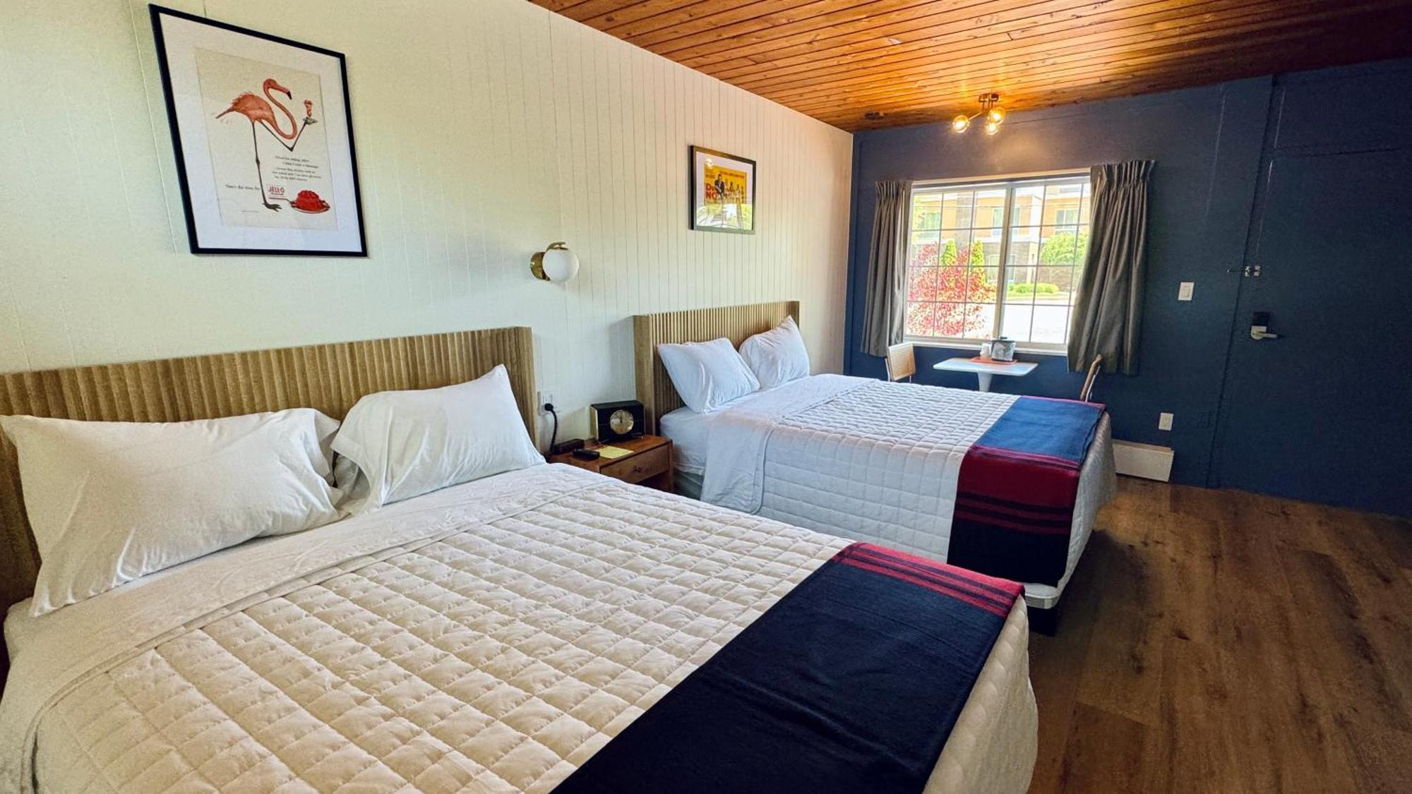 The Sierra Motel Траверс-Сіті Екстер'єр фото
